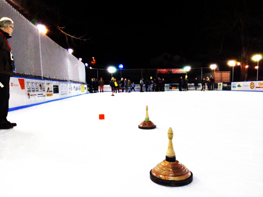 Eisstockschiessen in Murten