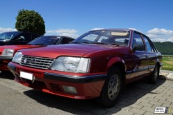 OPEL SENATOR A 2.5E Limousine Rot